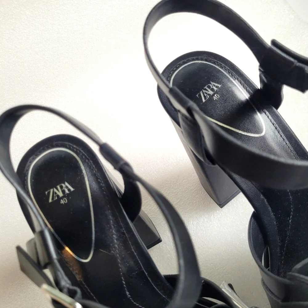 NWT Zara Chunky Black Platform Sandals with Chain Detail Size 9 - Picture 8 of 16